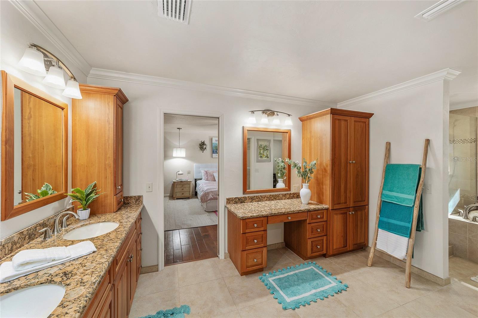 Image 9 of 67 For 6015 36th Way