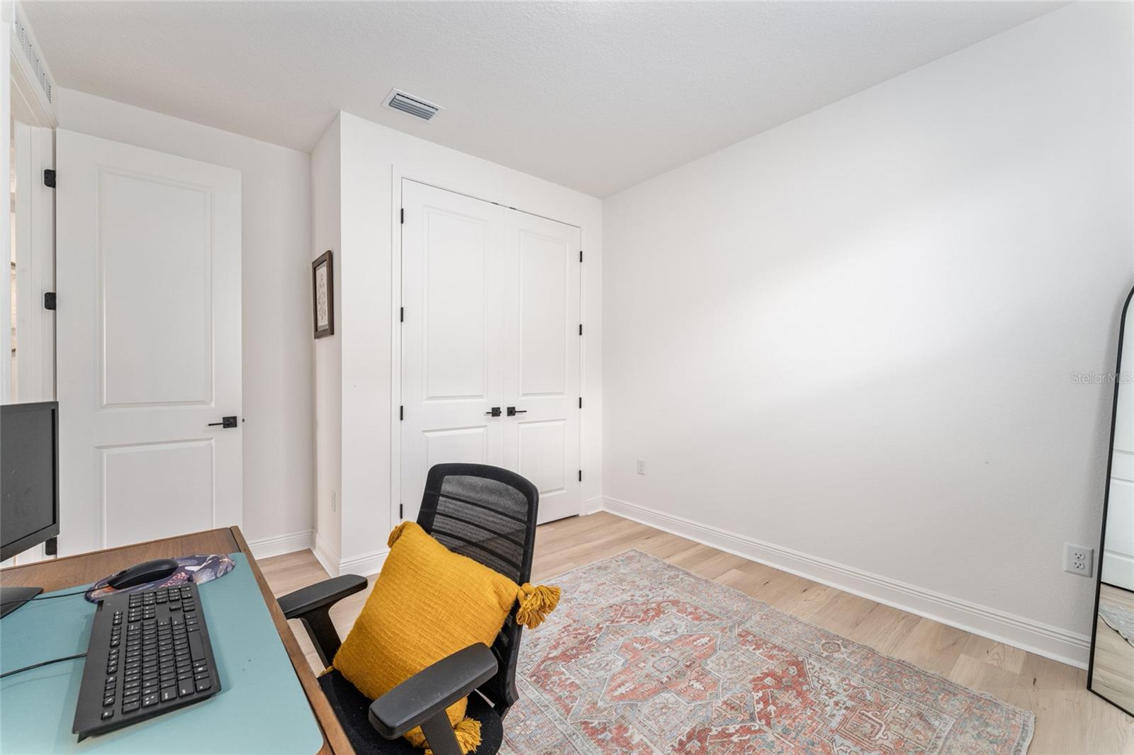 Image 23 of 25 For 24400 12th Place