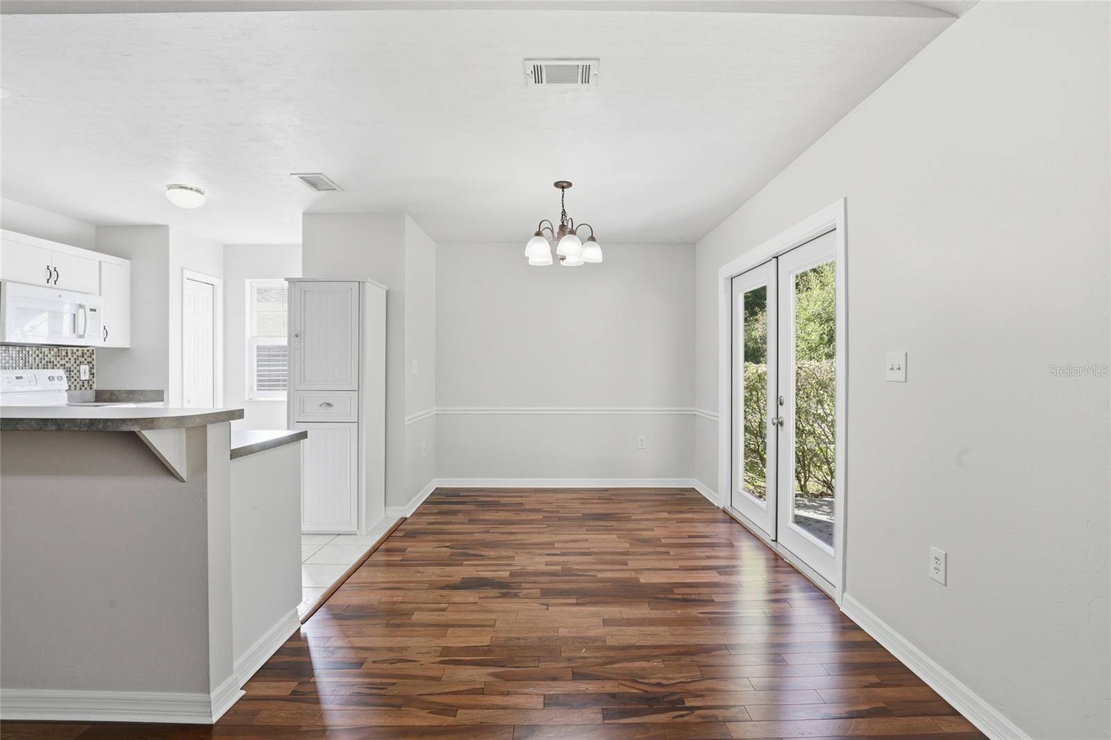 Image 11 of 31 For 12042 74th Terrace