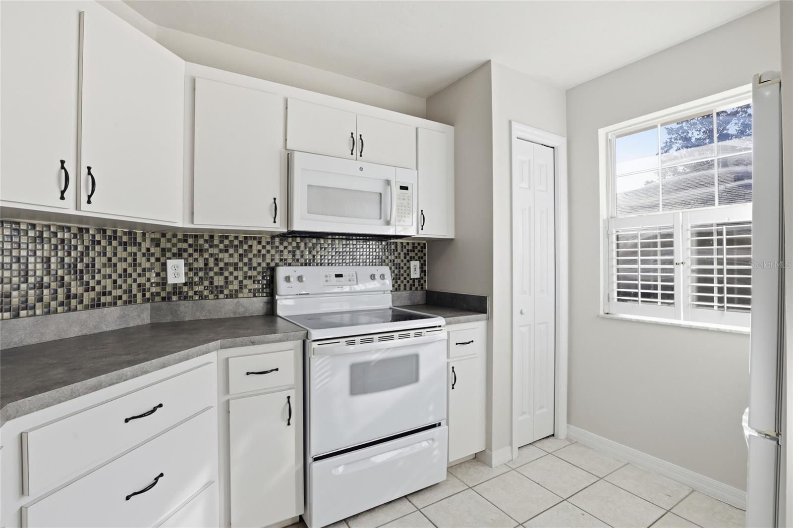 Image 14 of 31 For 12042 74th Terrace