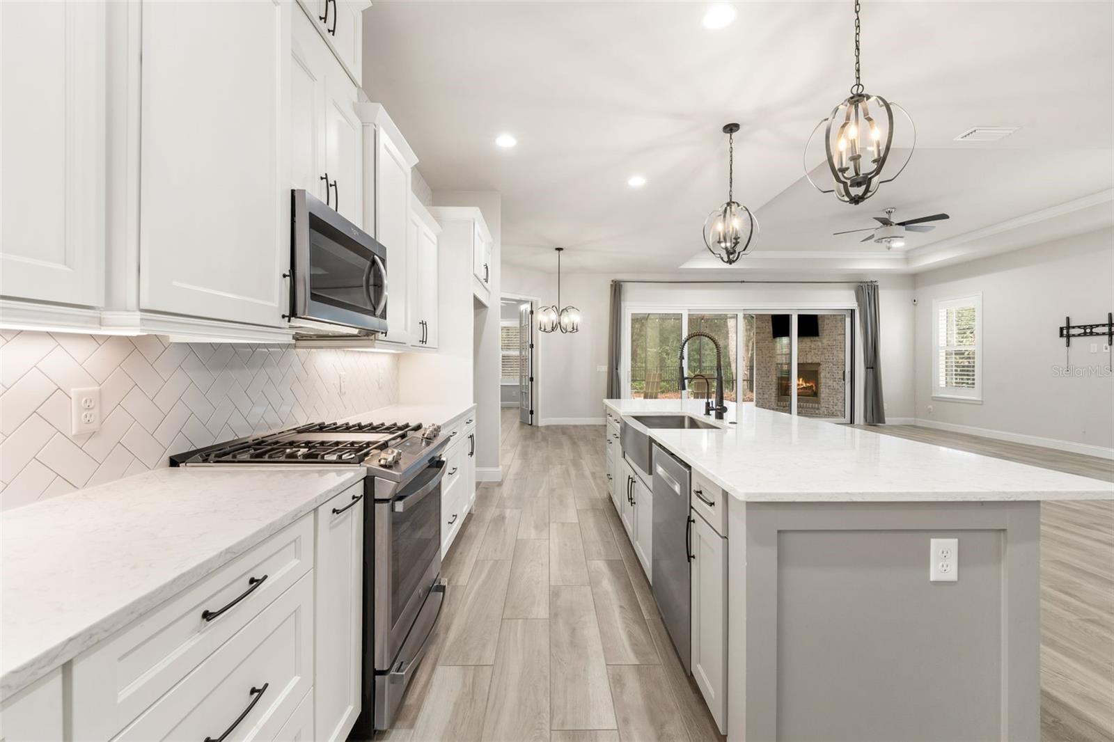 Image 11 of 66 For 11081 38th Boulevard