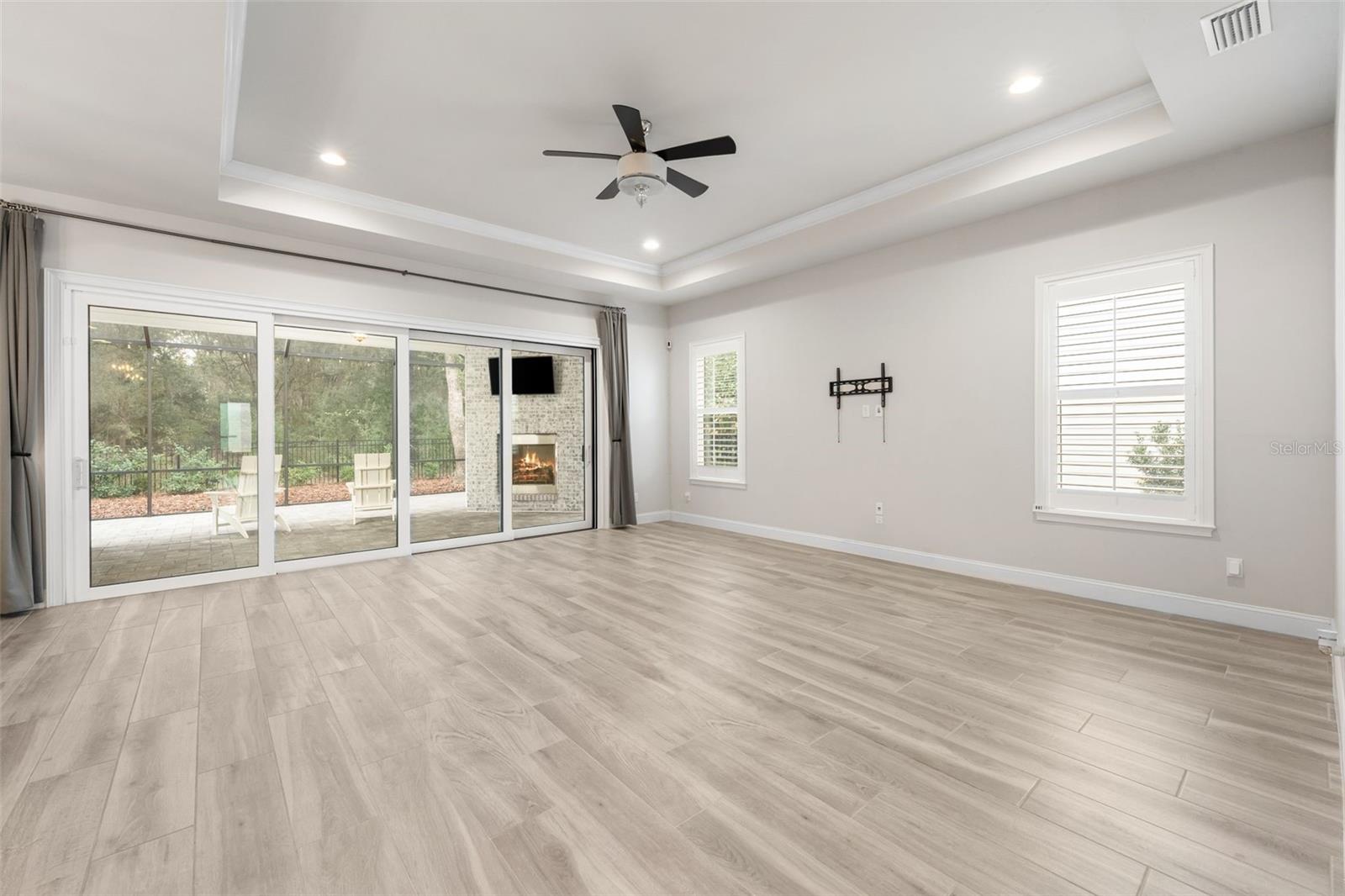 Image 14 of 66 For 11081 38th Boulevard