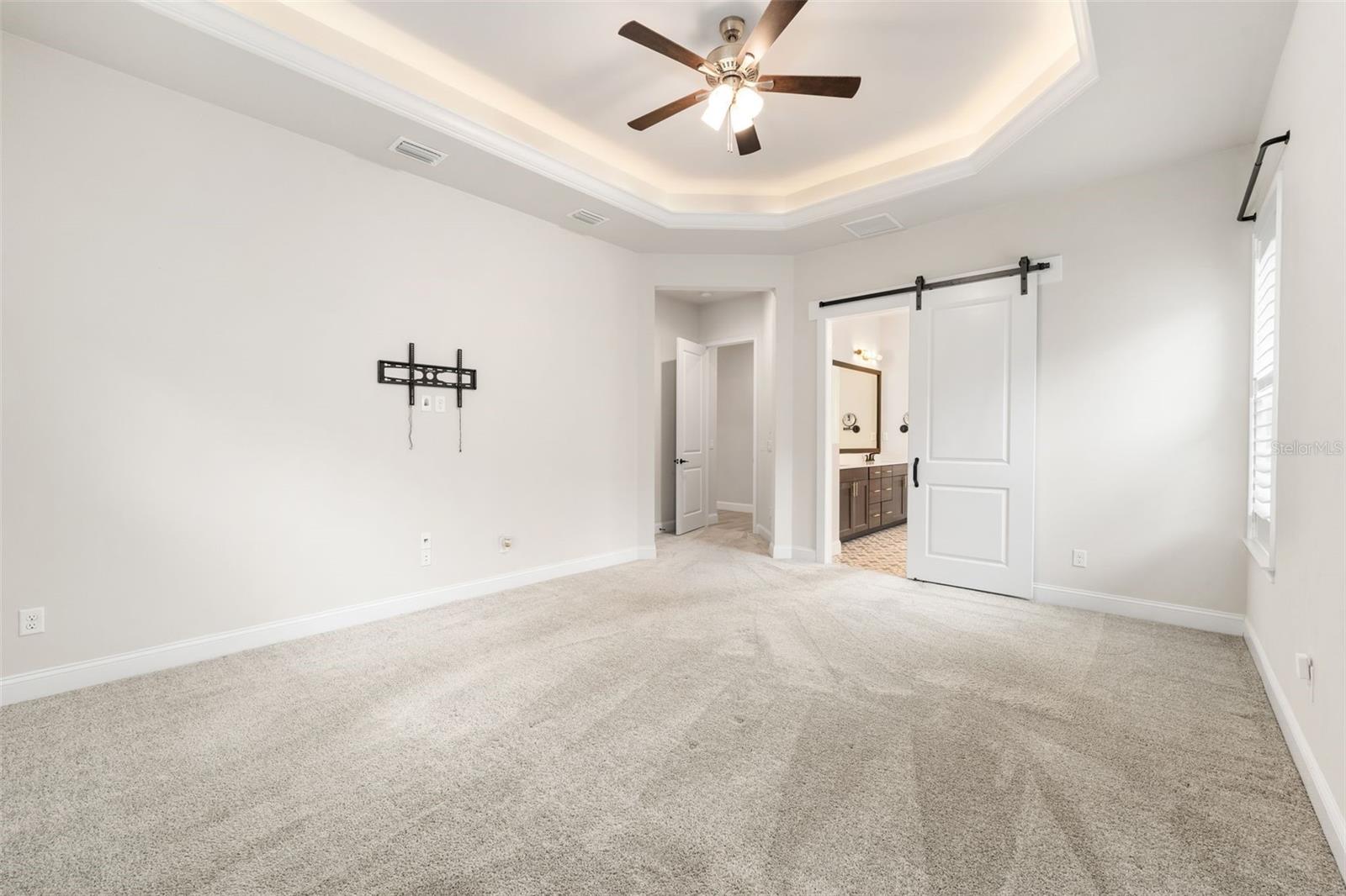 Image 21 of 66 For 11081 38th Boulevard