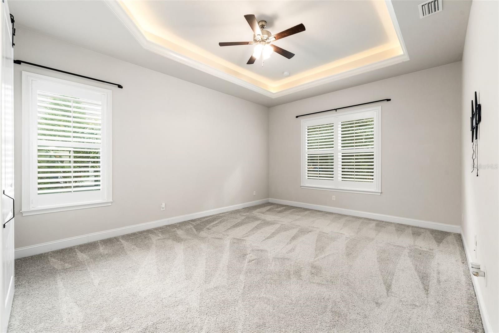 Image 23 of 66 For 11081 38th Boulevard