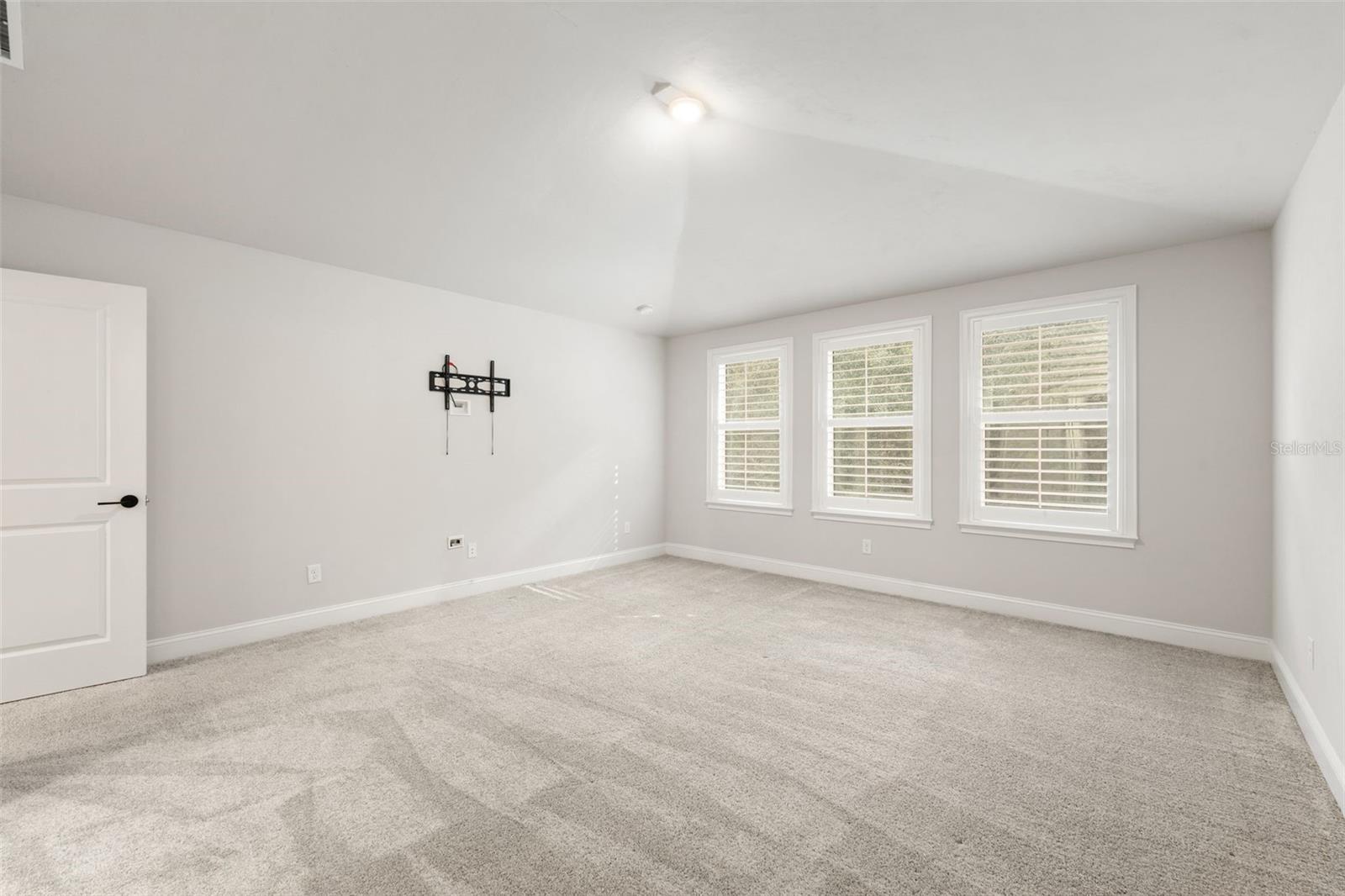 Image 35 of 66 For 11081 38th Boulevard