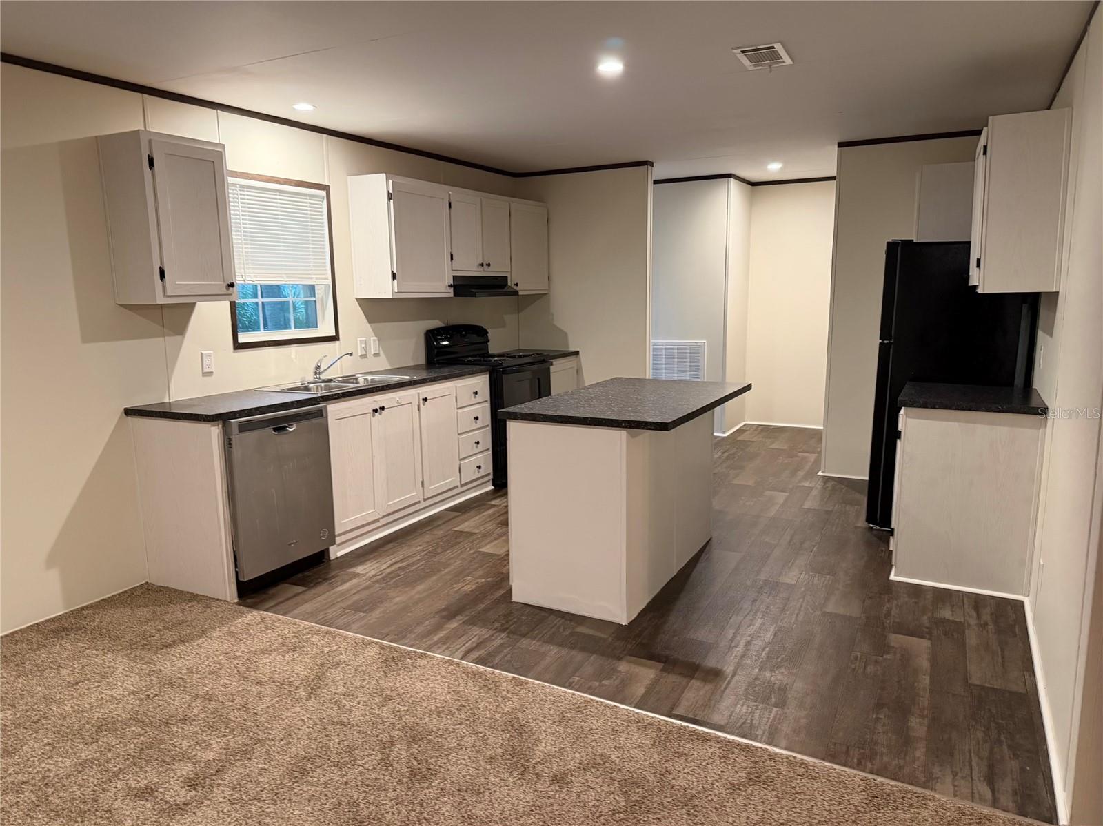 Image 2 of 19 For 19411 Us Highway 301