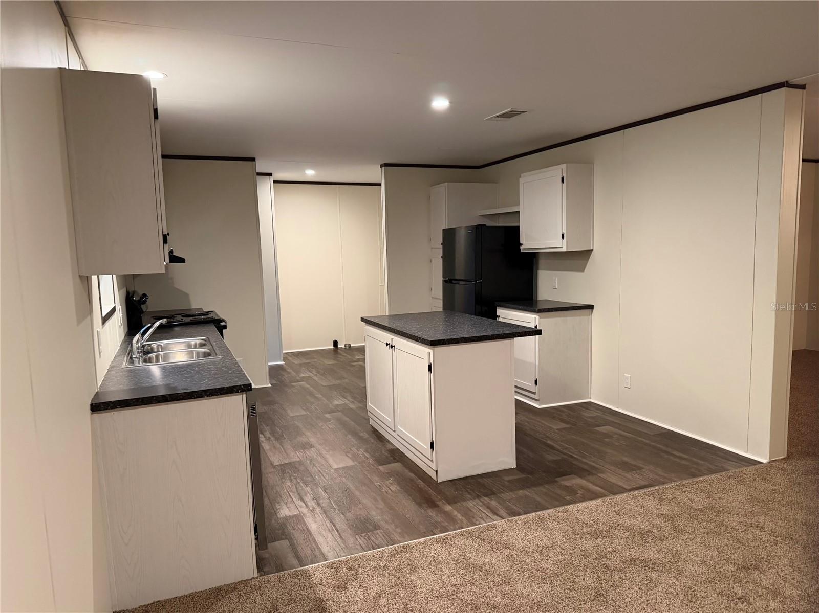 Image 4 of 19 For 19411 Us Highway 301