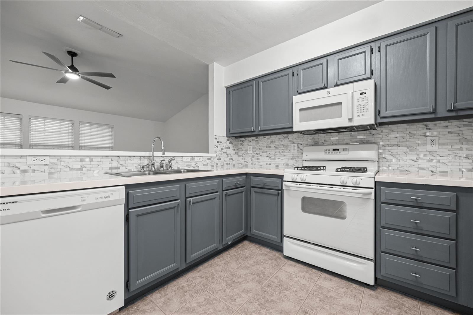 Image 12 of 23 For 3832 27th Street