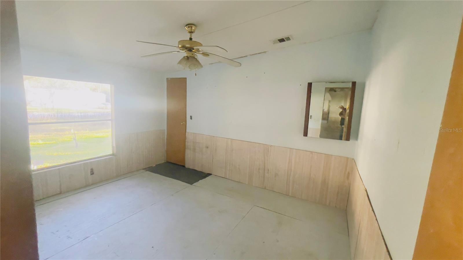 Image 5 of 23 For 2530 74th Avenue