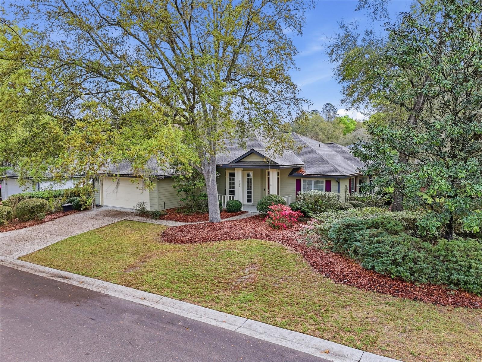 Image 4 of 41 For 7217 85th Terrace