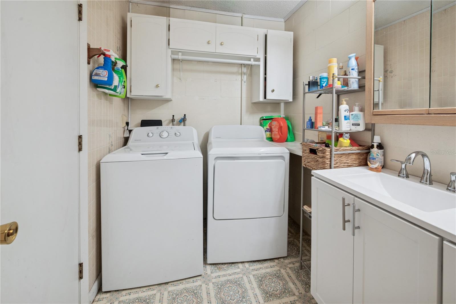 Image 10 of 17 For 11216 63rd Place