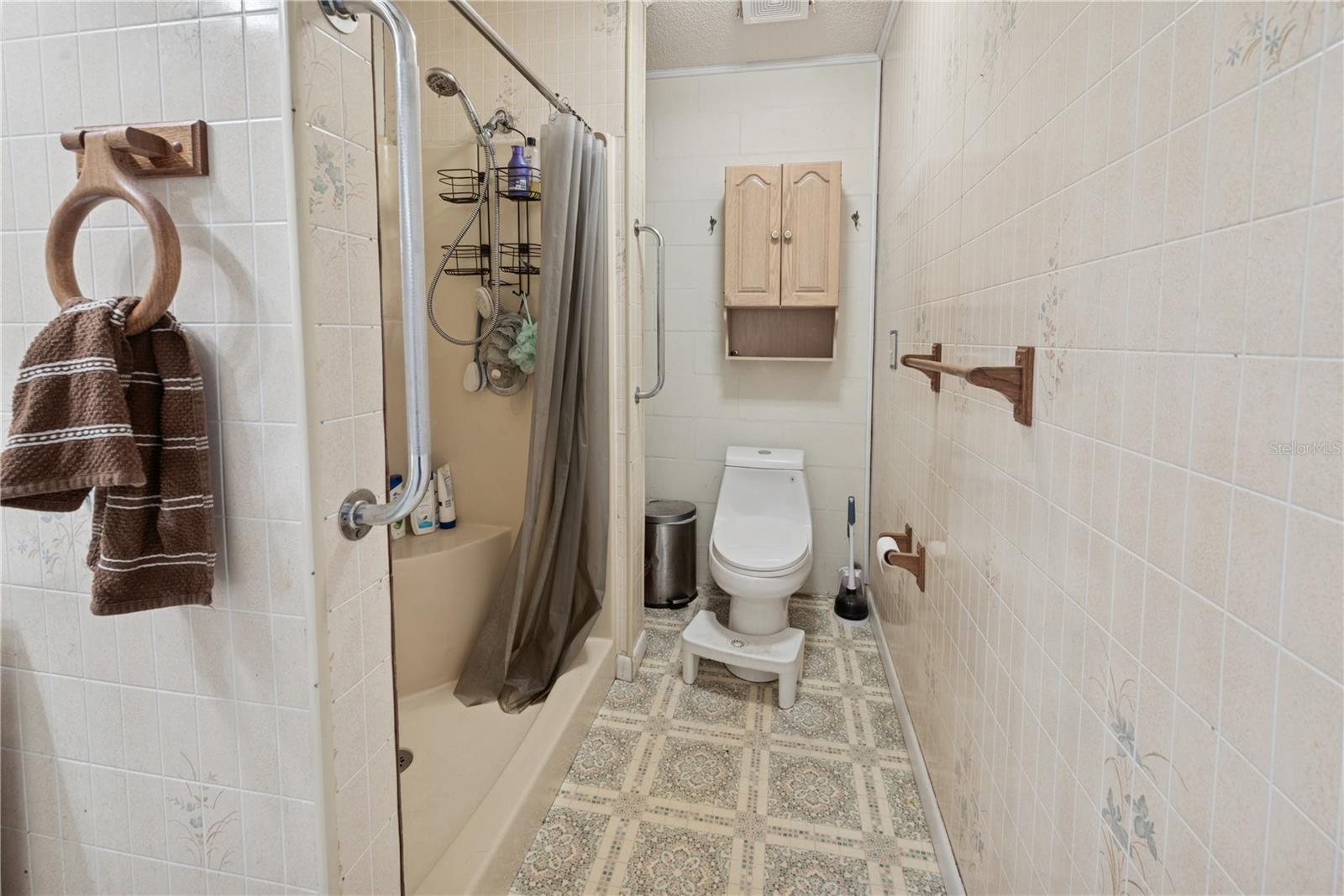 Image 11 of 17 For 11216 63rd Place