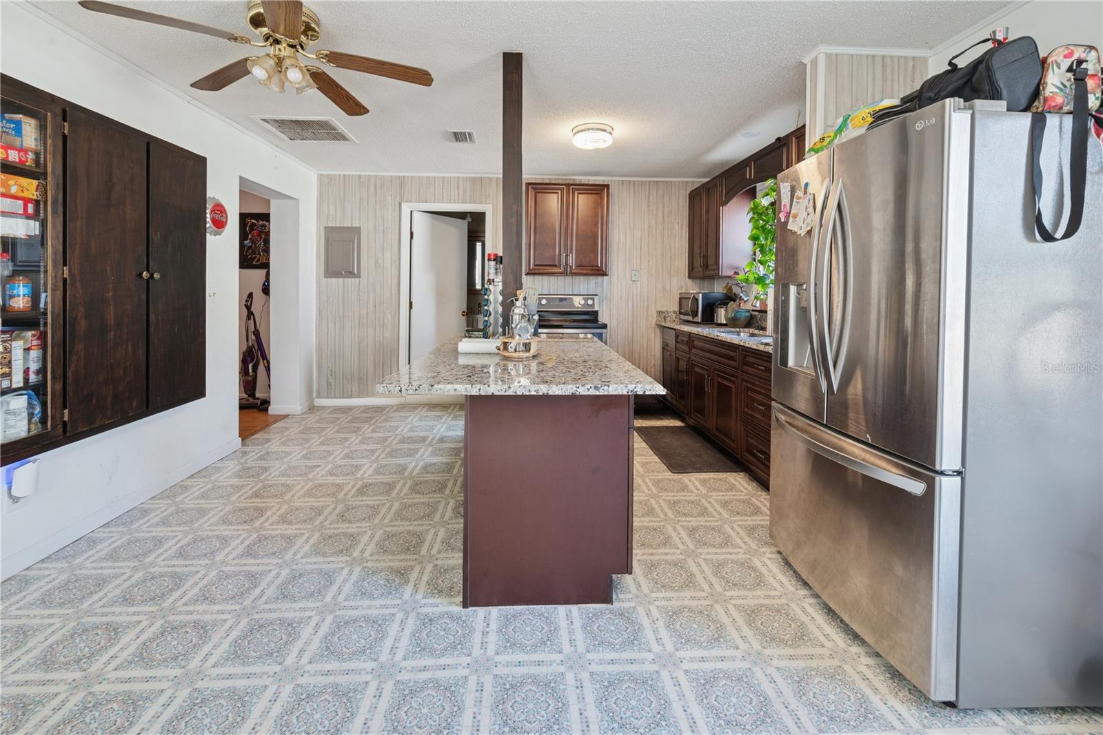 Image 12 of 17 For 11216 63rd Place