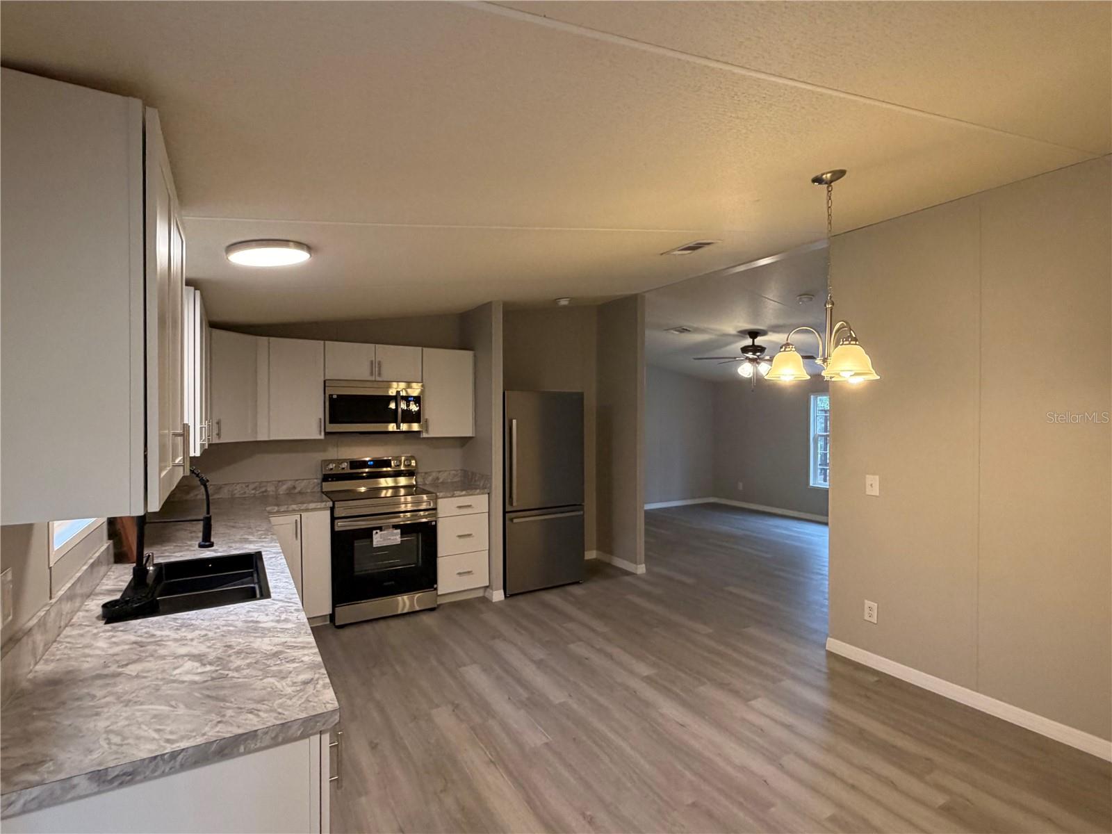 Image 11 of 23 For 212 Paradise Shores Road