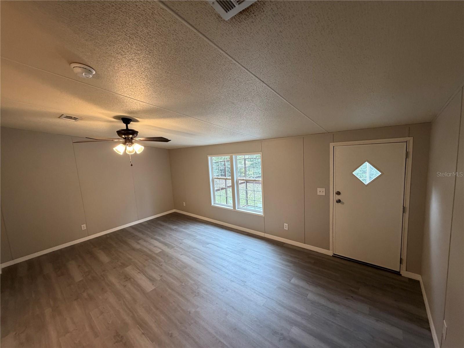 Image 7 of 23 For 212 Paradise Shores Road