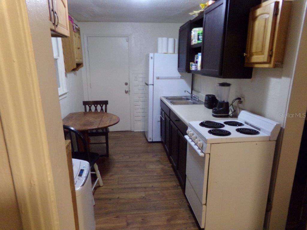 Image 6 of 16 For 1821 6th Avenue