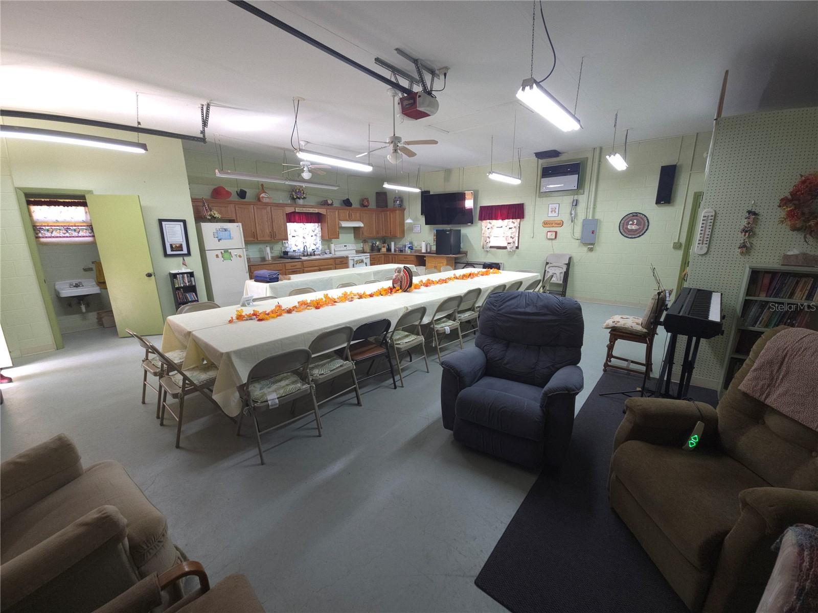 Image 5 of 57 For 14600 216th Place