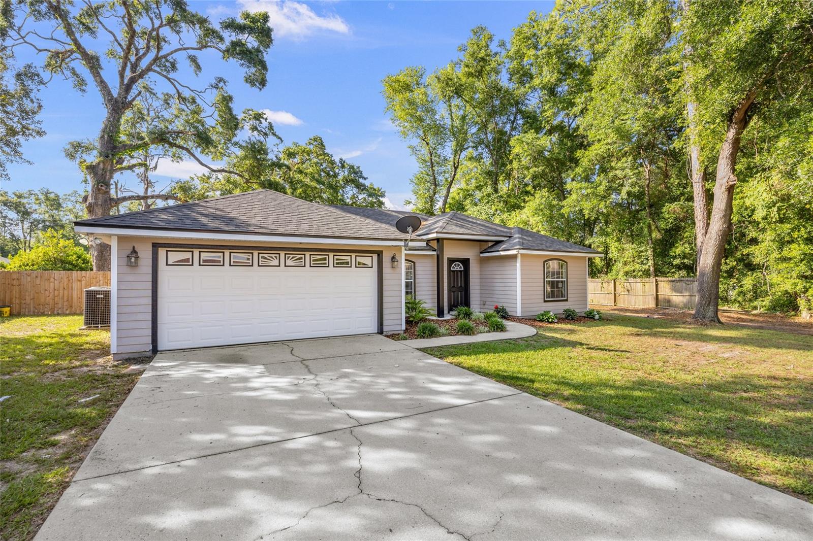 Image 21 of 22 For 470 Margaret Street