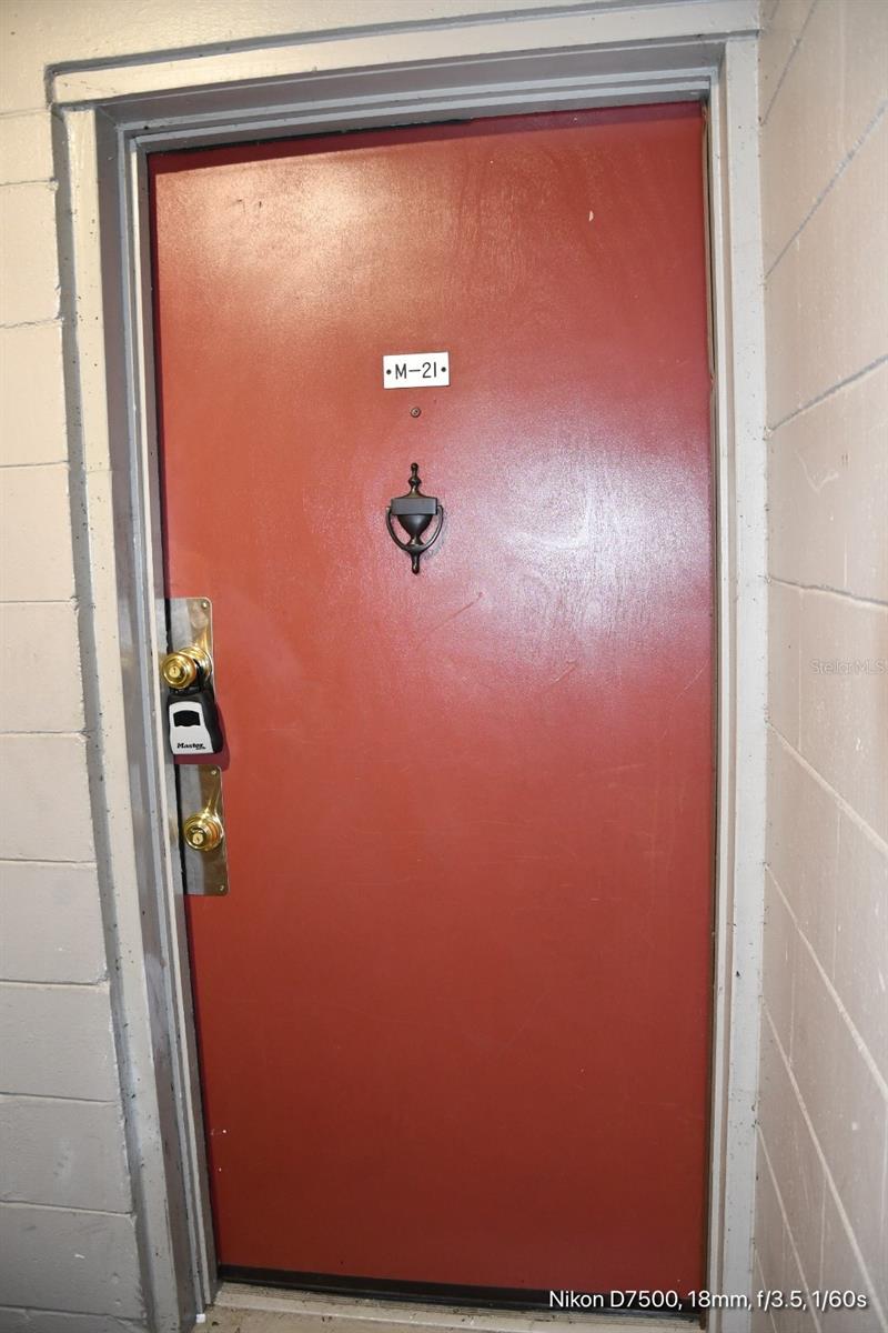 Image 3 of 13 For 1700 16th Court M-21