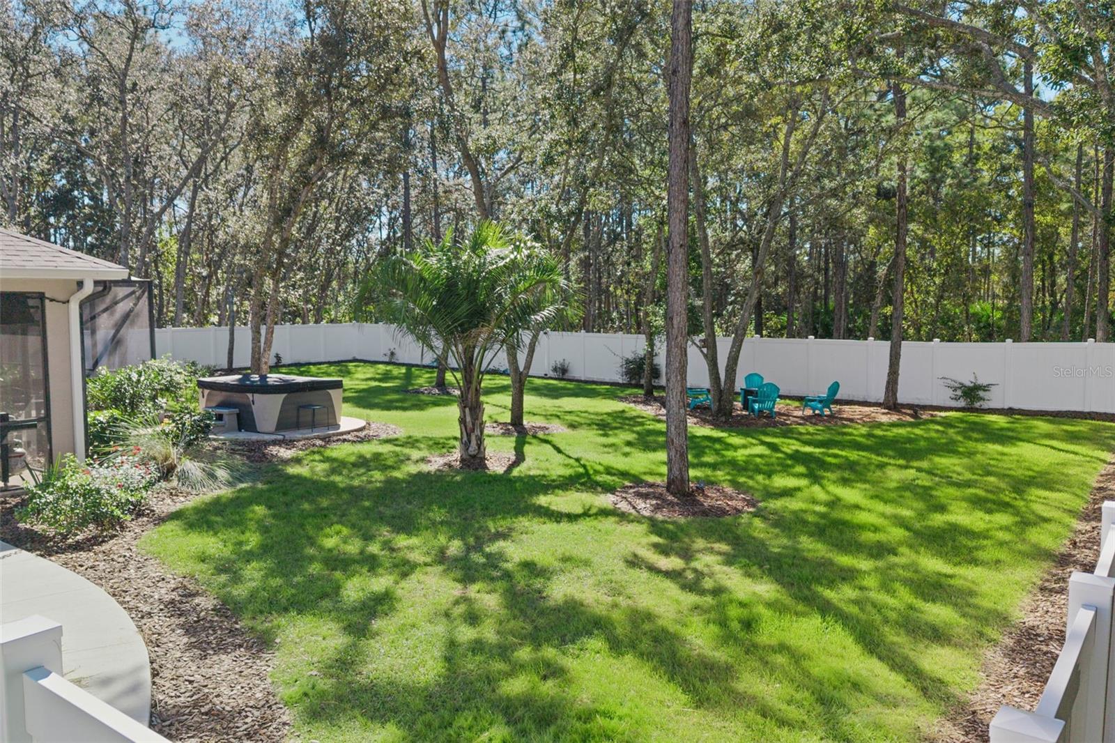 Image 14 of 61 For 5596 Lamp Post Drive