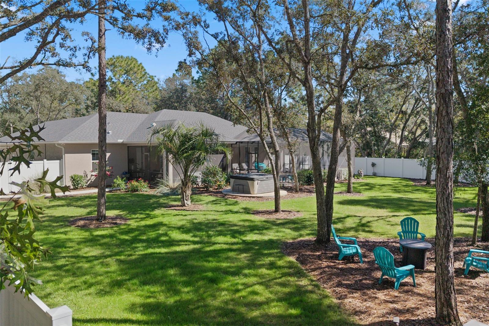 Image 15 of 61 For 5596 Lamp Post Drive