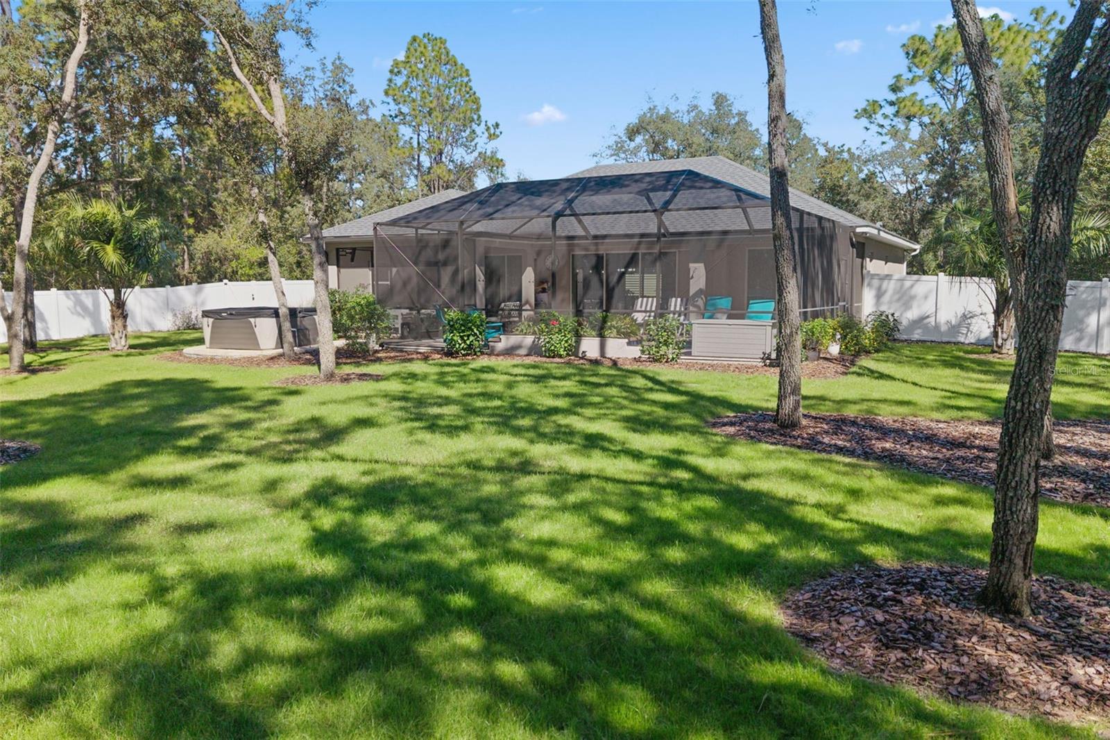 Image 16 of 61 For 5596 Lamp Post Drive