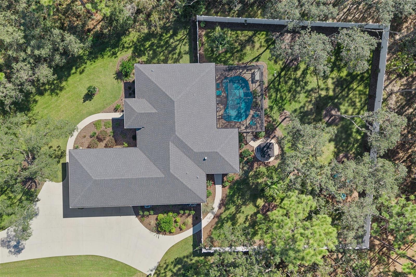 Image 21 of 61 For 5596 Lamp Post Drive