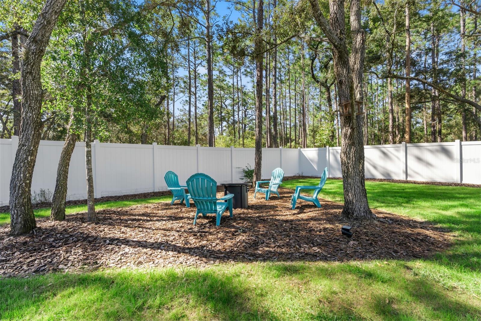 Image 28 of 61 For 5596 Lamp Post Drive