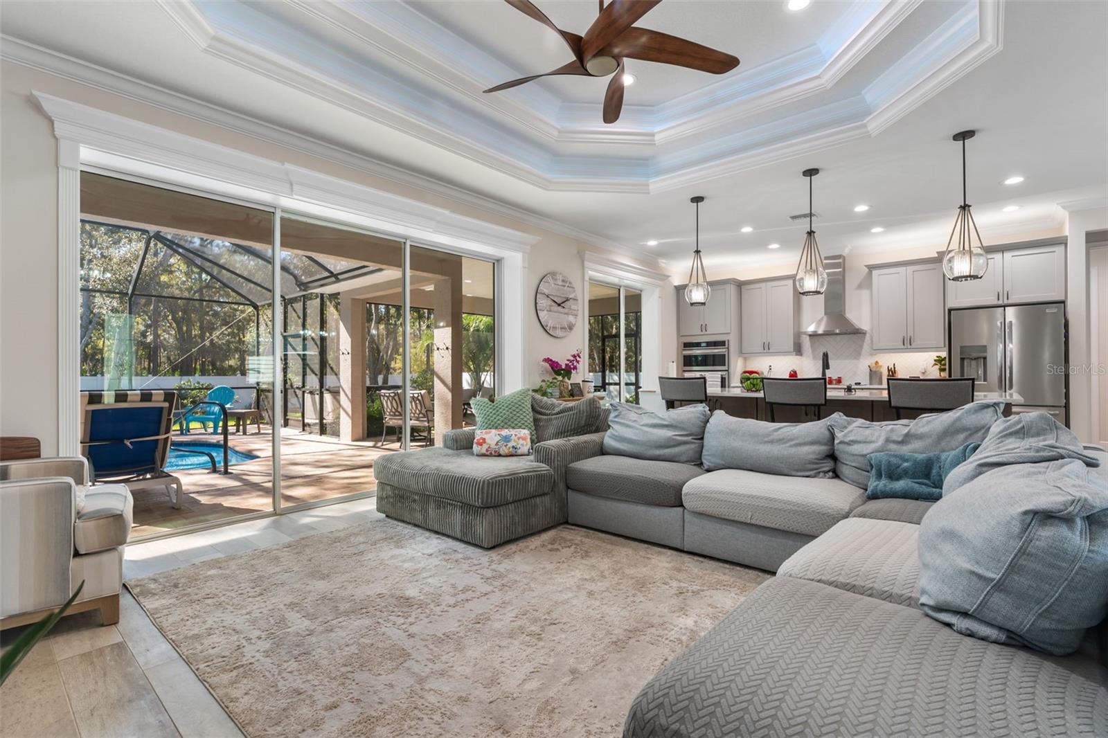 Image 3 of 61 For 5596 Lamp Post Drive