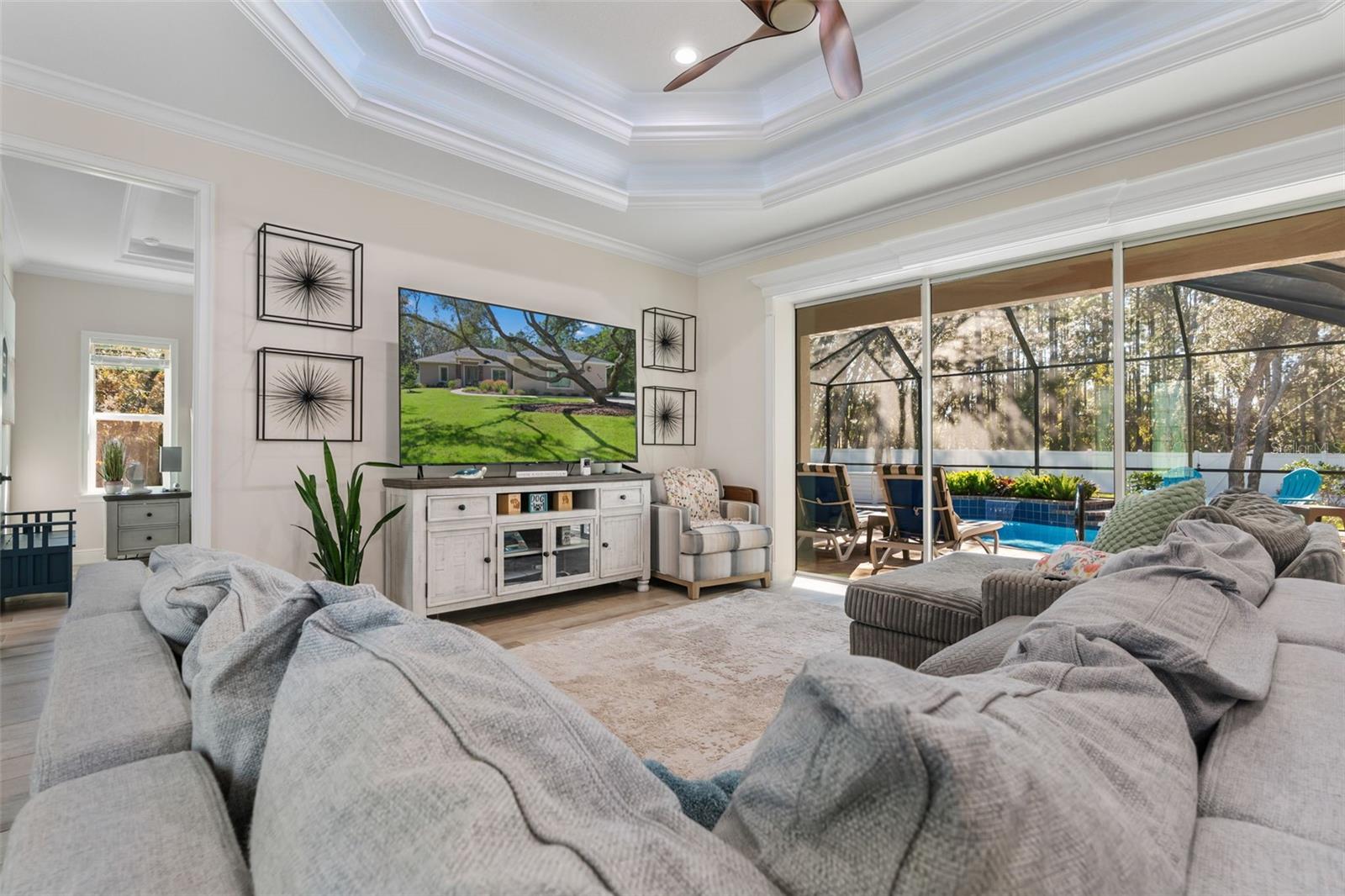 Image 35 of 61 For 5596 Lamp Post Drive