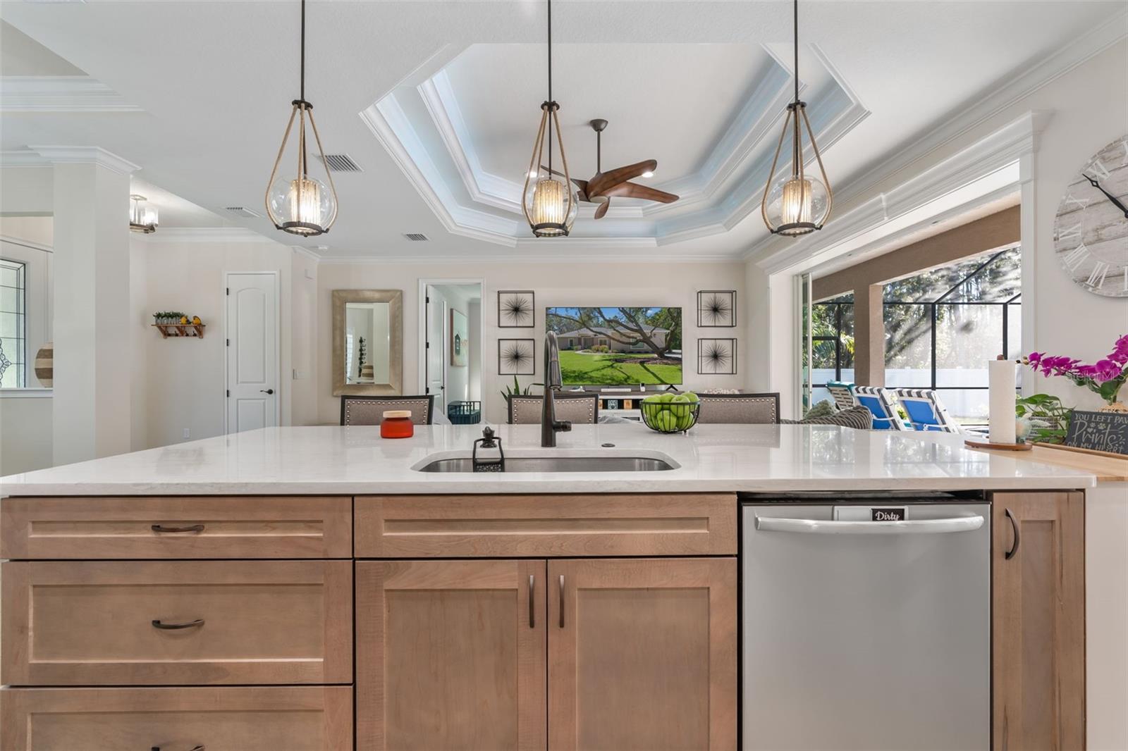 Image 39 of 61 For 5596 Lamp Post Drive