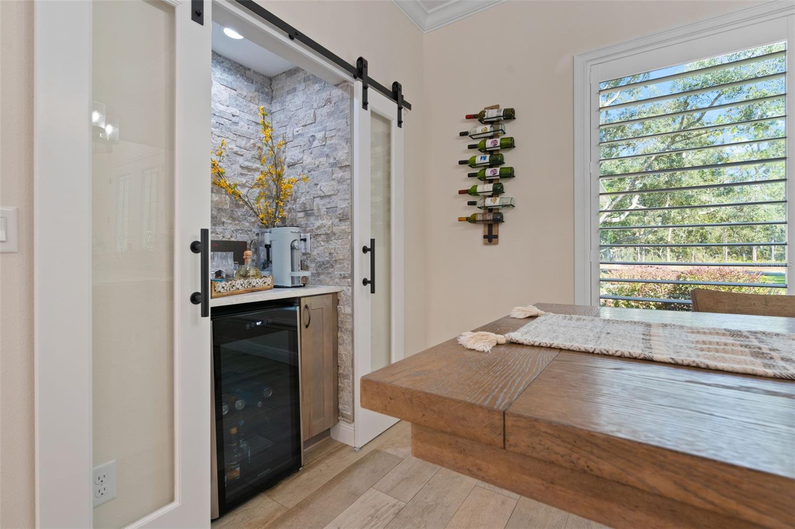 Image 44 of 61 For 5596 Lamp Post Drive