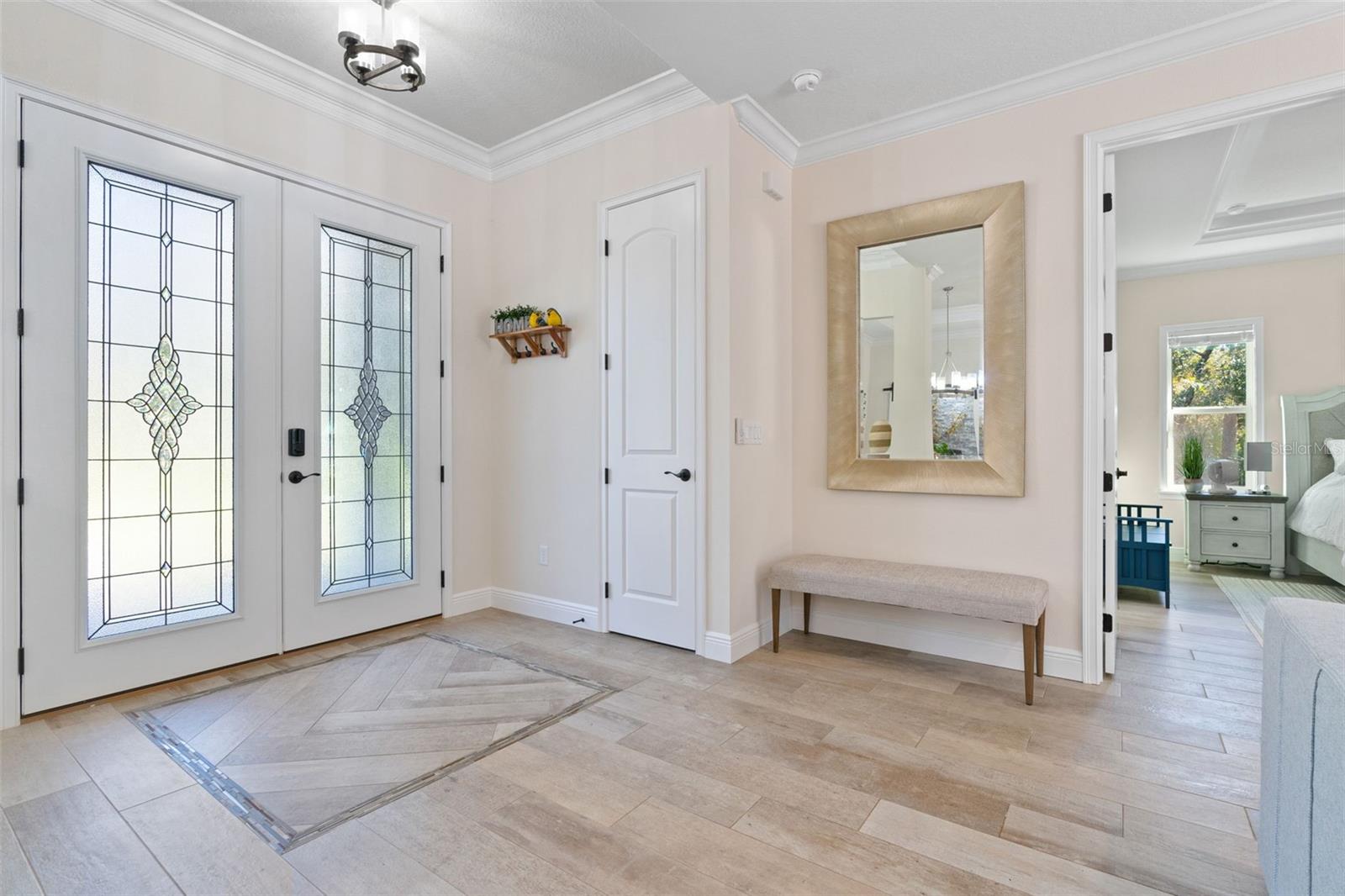 Image 45 of 61 For 5596 Lamp Post Drive