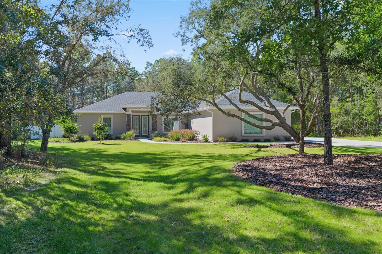 Image 5 of 61 For 5596 Lamp Post Drive