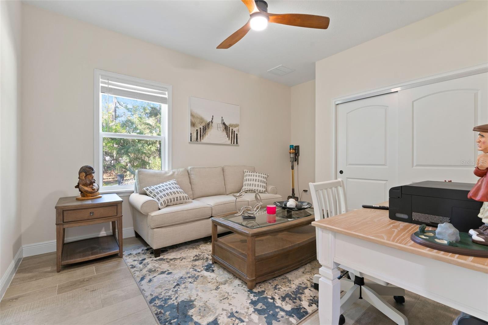 Image 59 of 61 For 5596 Lamp Post Drive