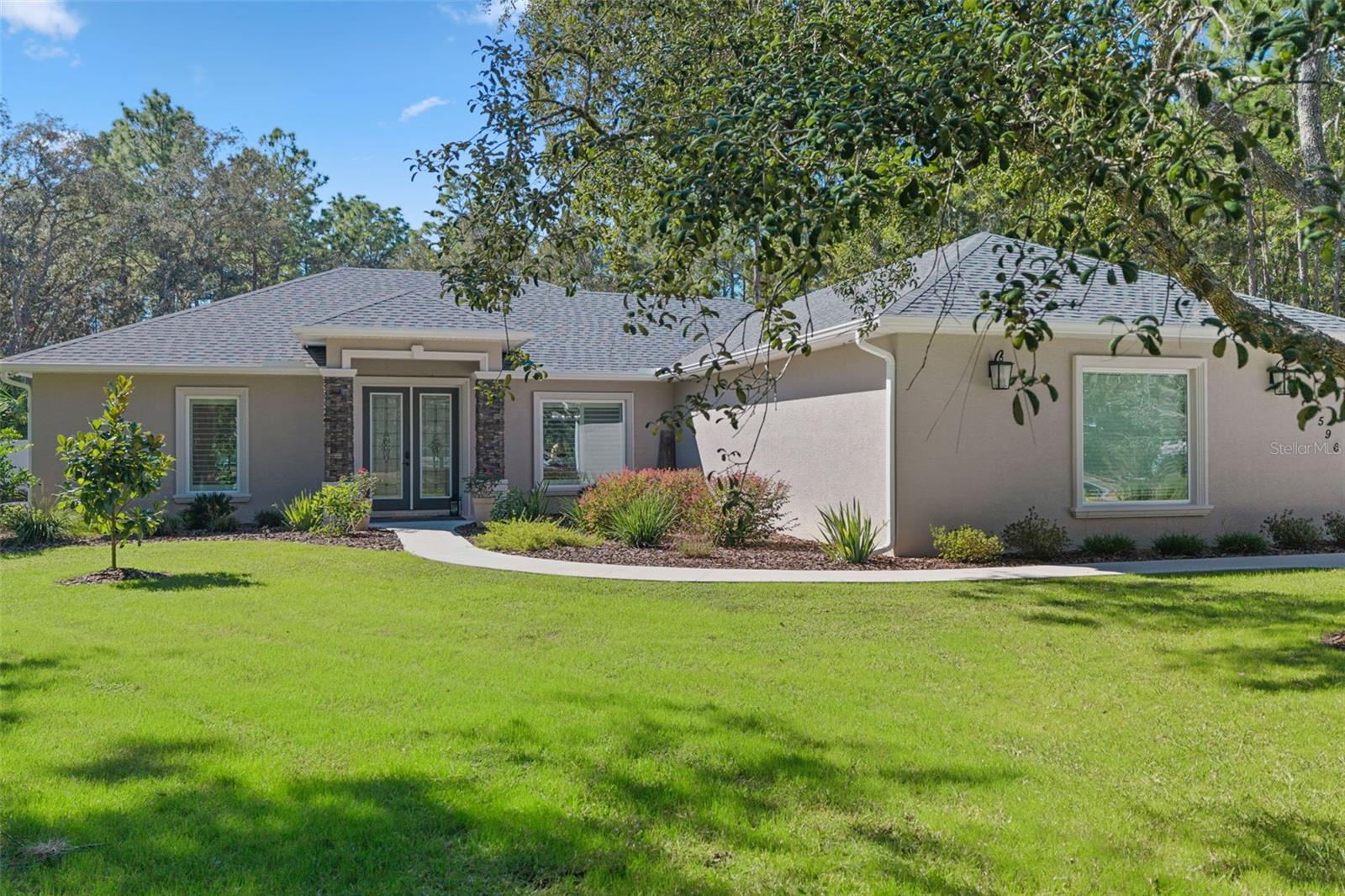 Image 7 of 61 For 5596 Lamp Post Drive