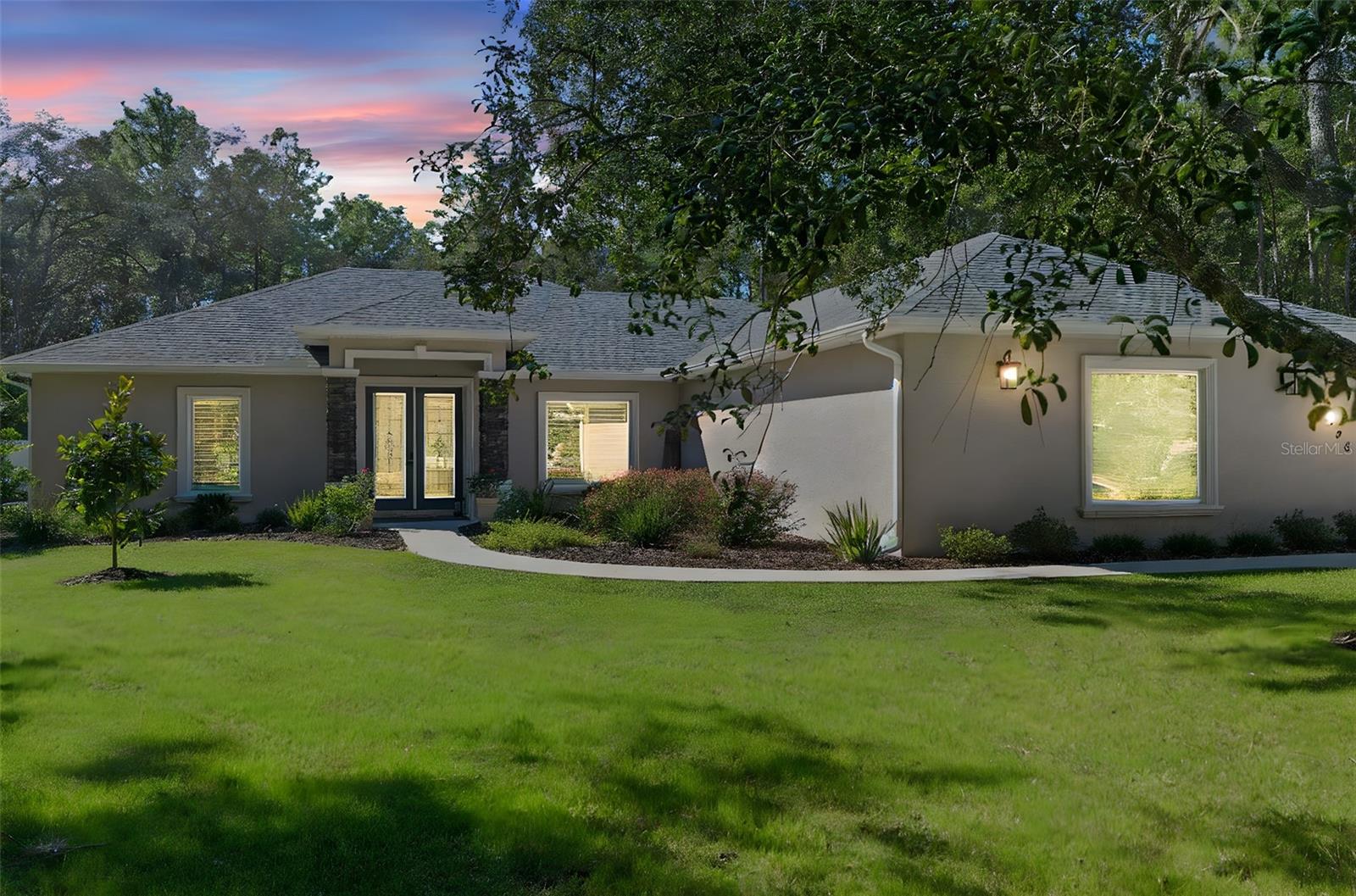 Image 8 of 61 For 5596 Lamp Post Drive