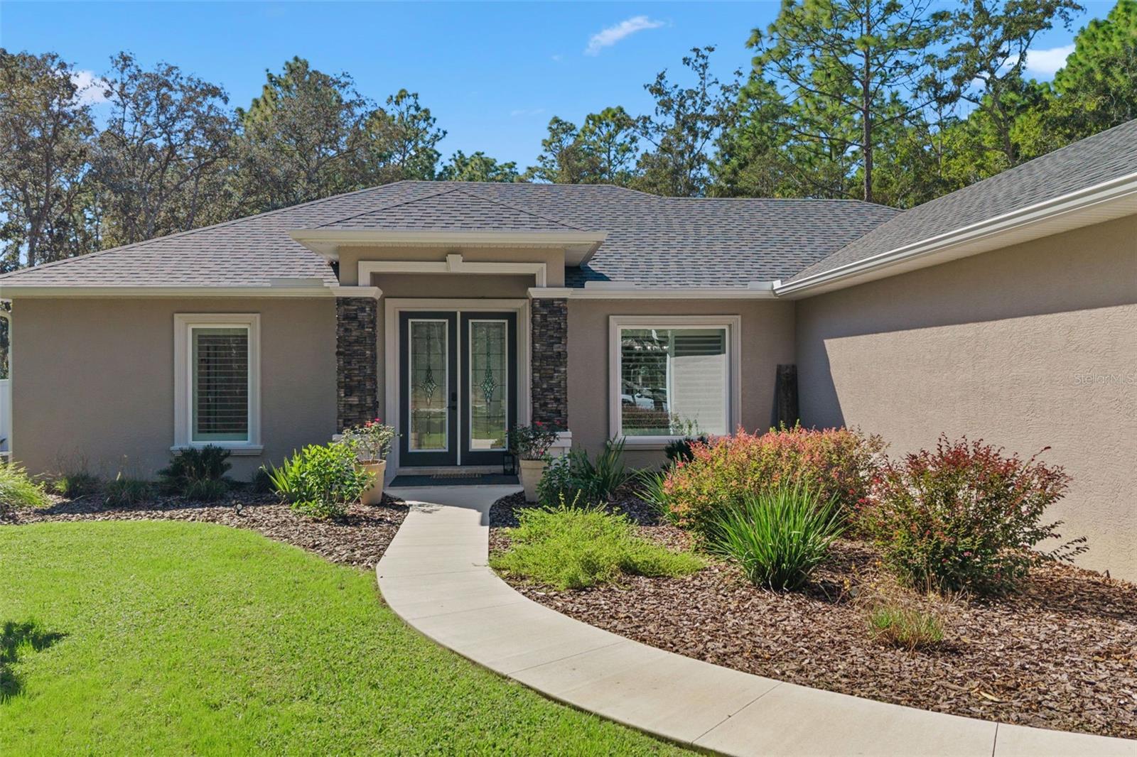 Image 9 of 61 For 5596 Lamp Post Drive