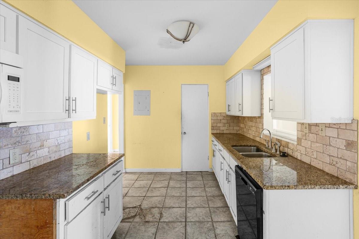 Image 7 of 28 For 500 17th Street