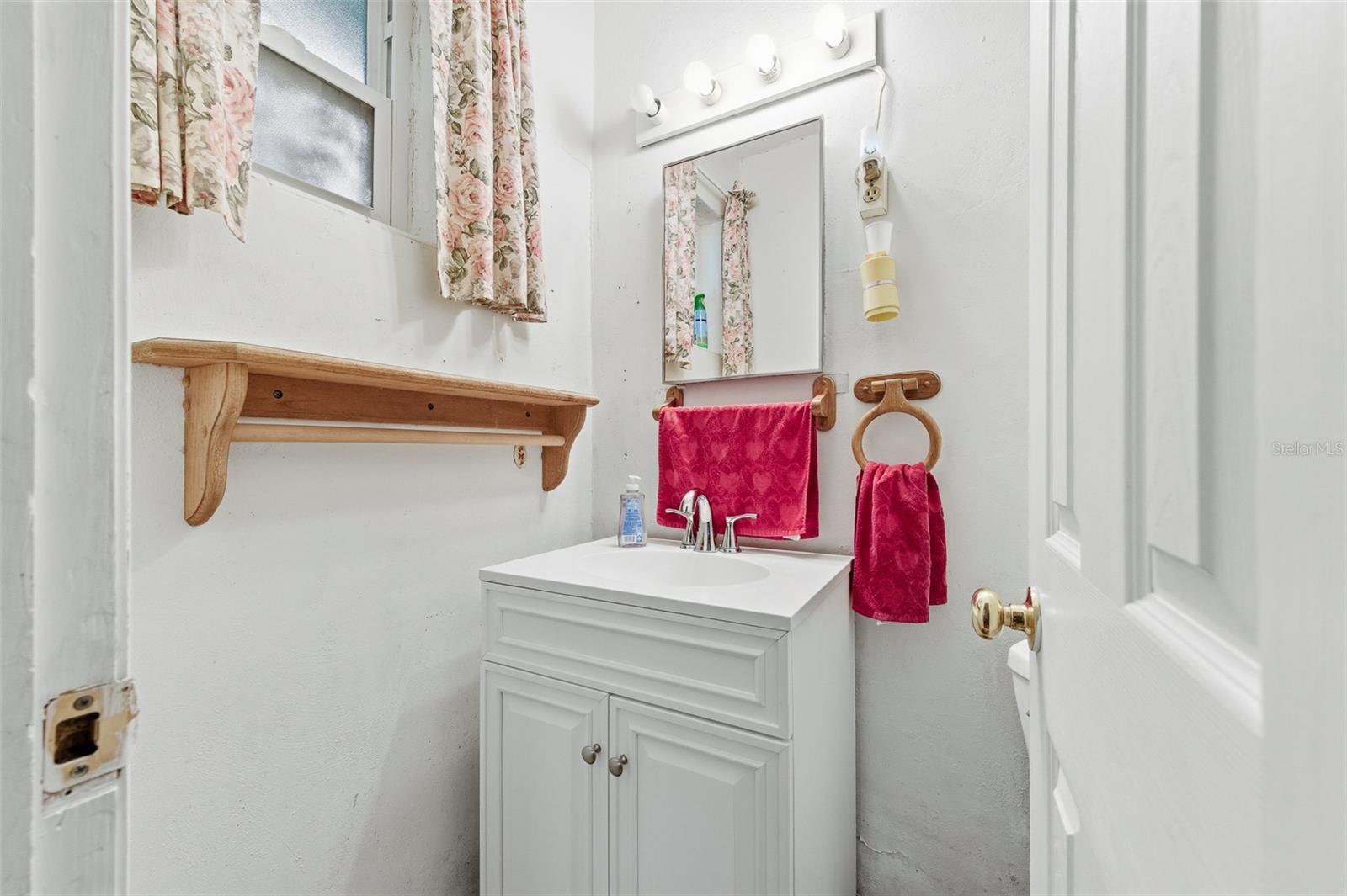 Image 20 of 27 For 202 49th Drive