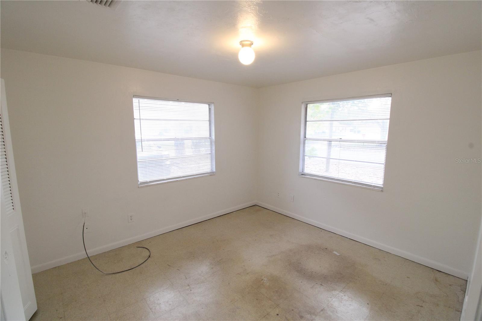 Image 4 of 10 For 6101 23rd Terrace