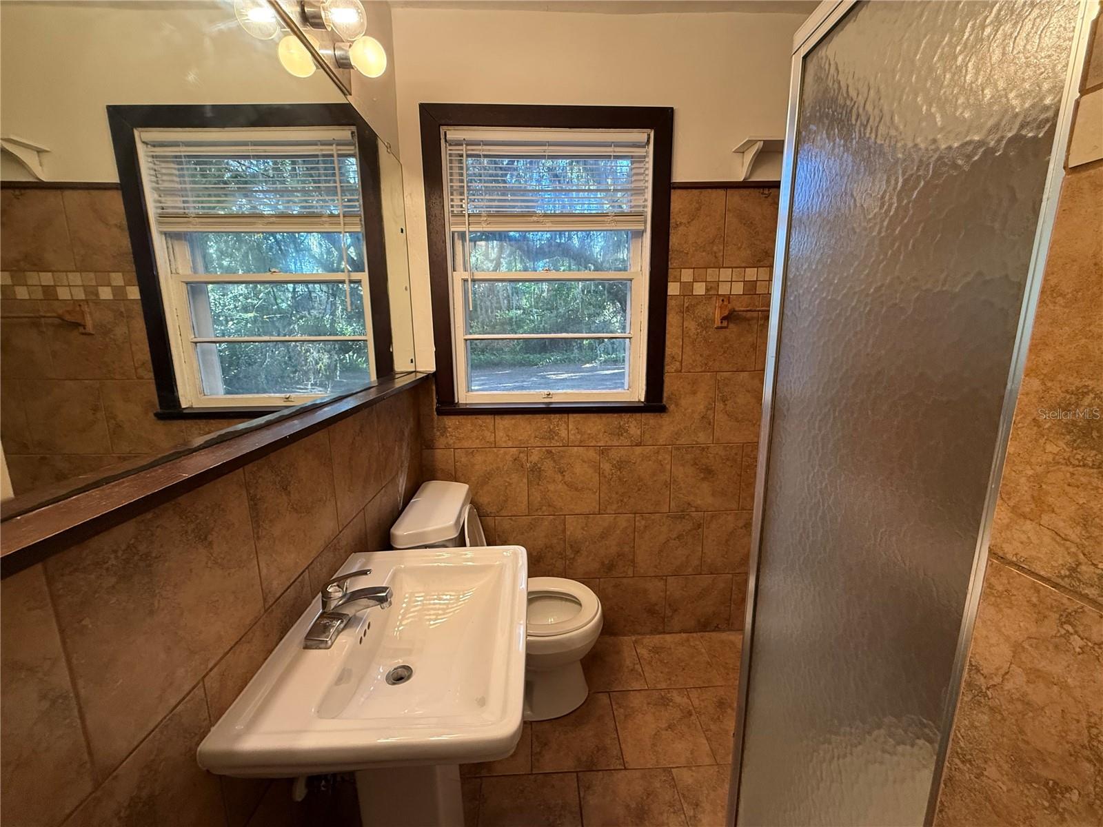 Image 4 of 14 For 403 25th Street