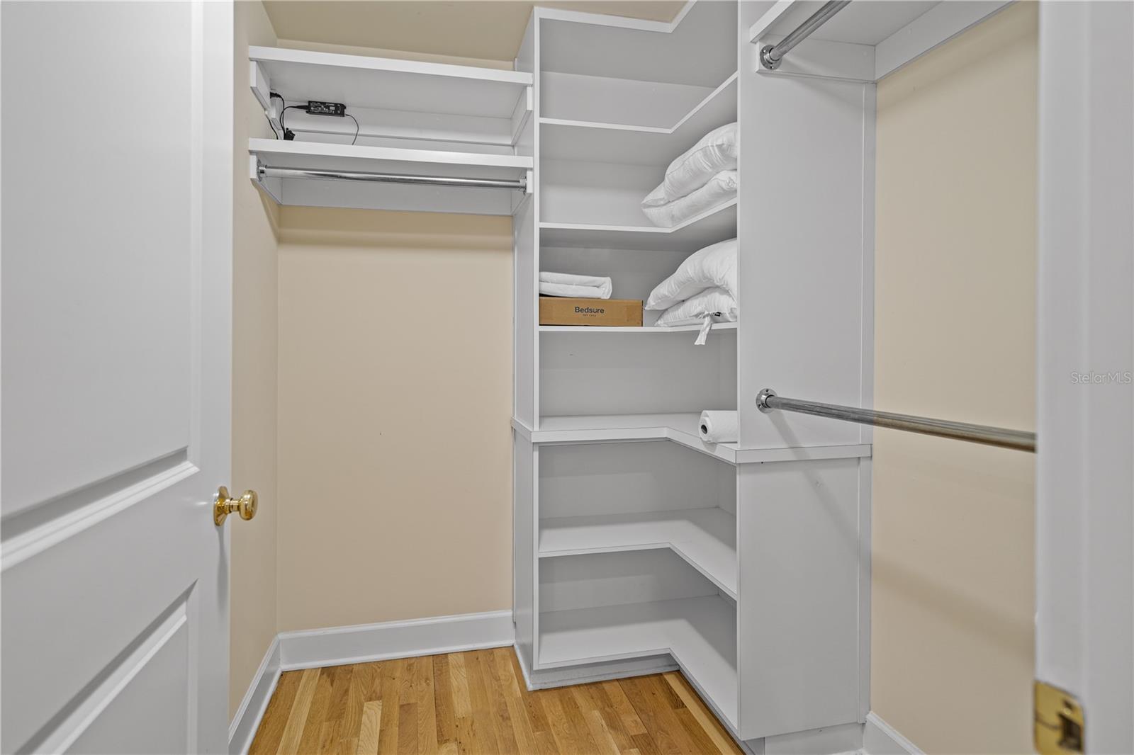 Image 13 of 27 For 1017 3rd Avenue