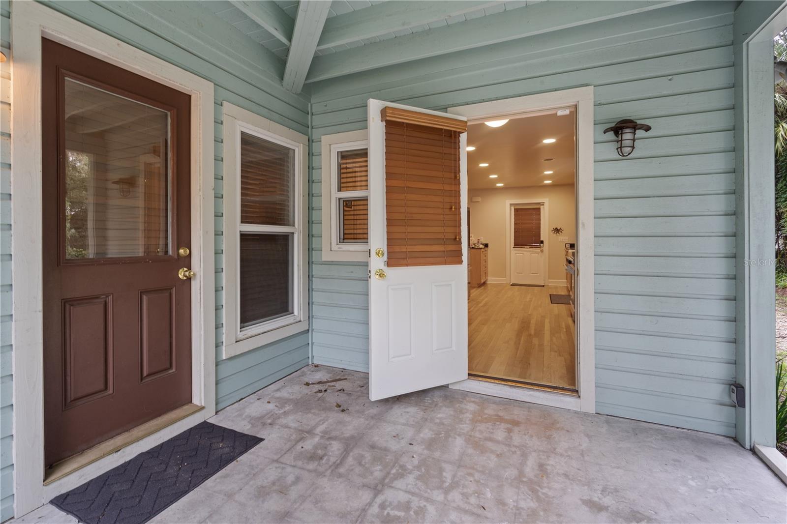 Image 17 of 27 For 1017 3rd Avenue