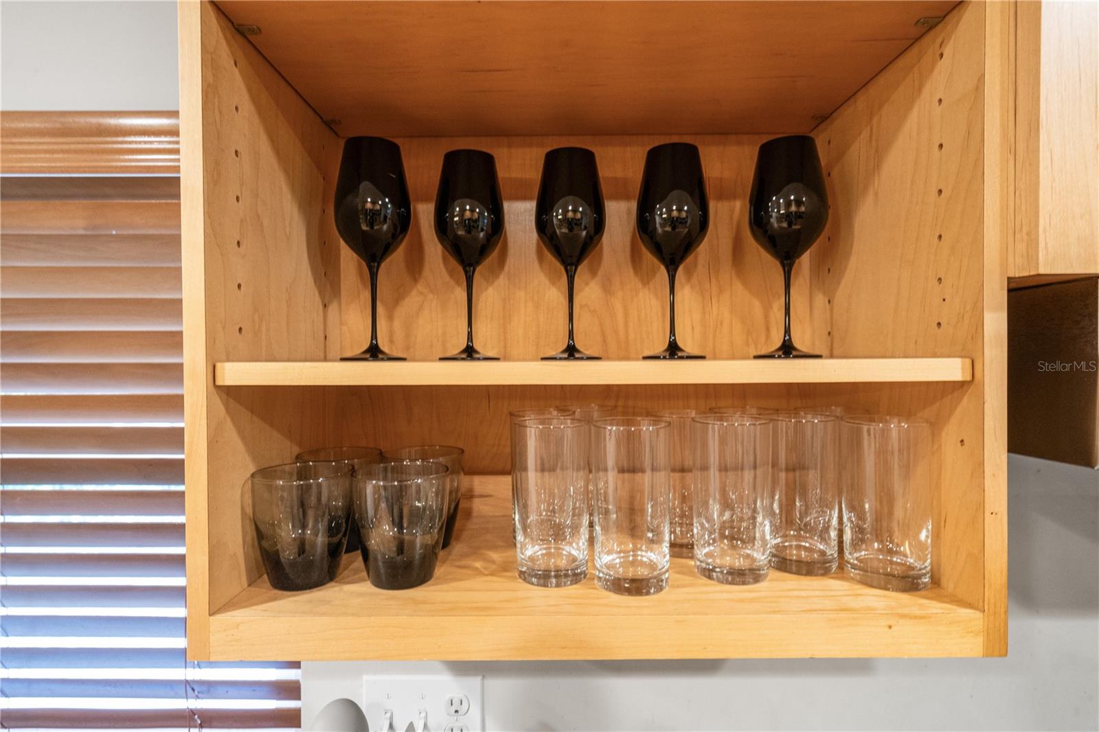 Image 18 of 27 For 1017 3rd Avenue