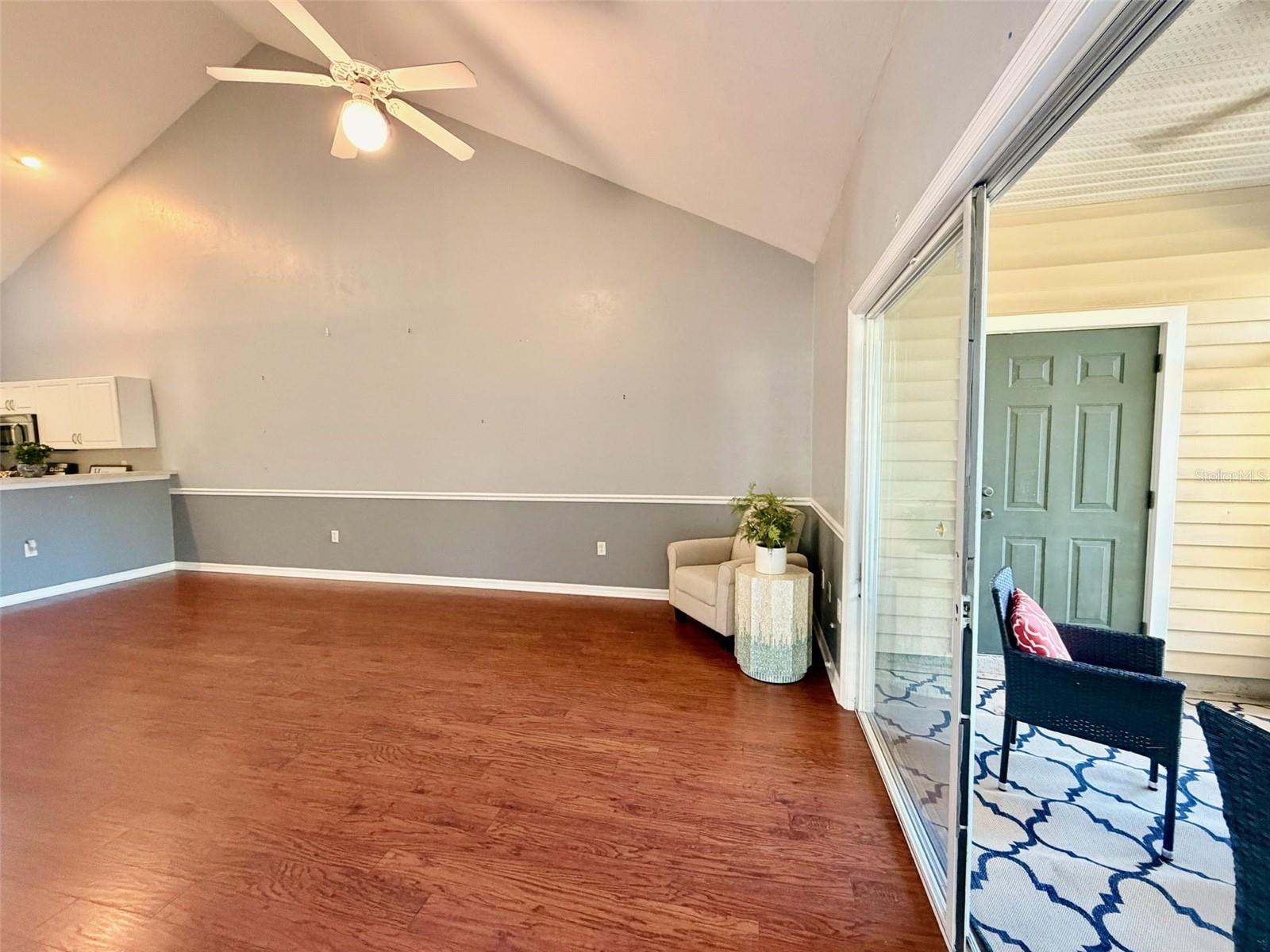 Image 17 of 40 For 13200 Newberry Road 151