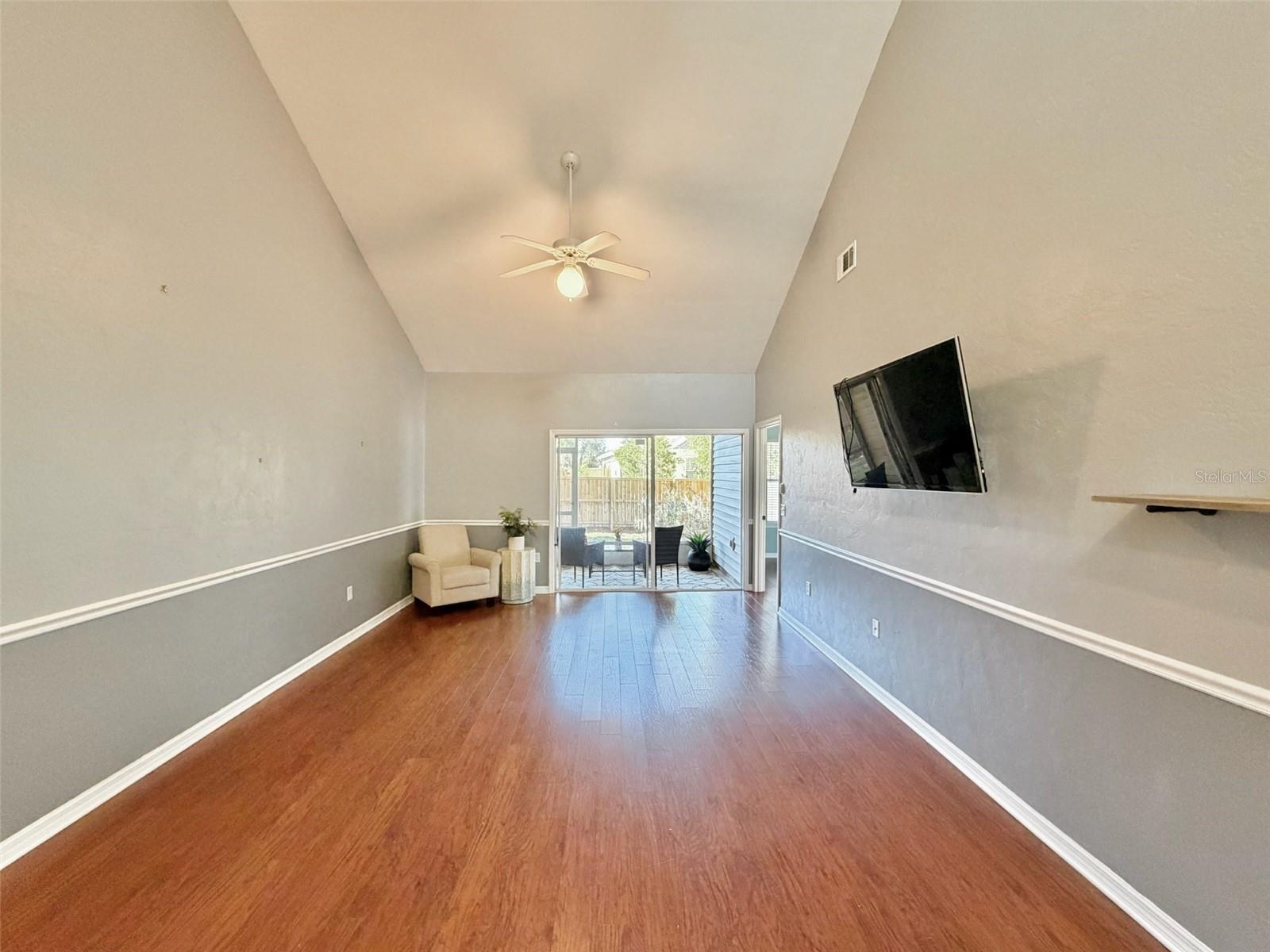 Image 2 of 40 For 13200 Newberry Road 151