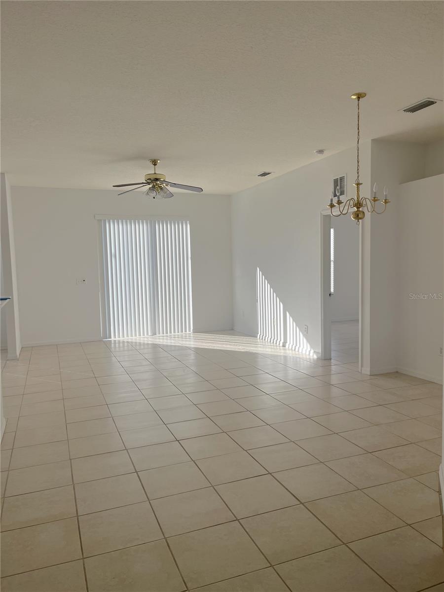 Image 10 of 39 For 13455 Silvercreek Drive