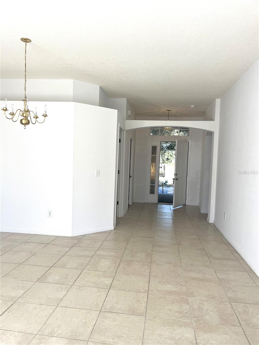 Image 12 of 39 For 13455 Silvercreek Drive