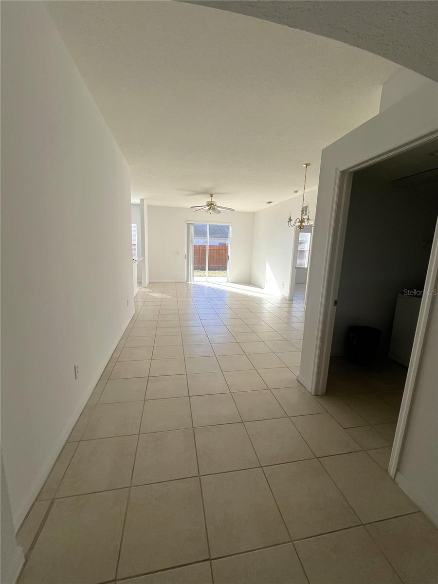 Image 13 of 39 For 13455 Silvercreek Drive